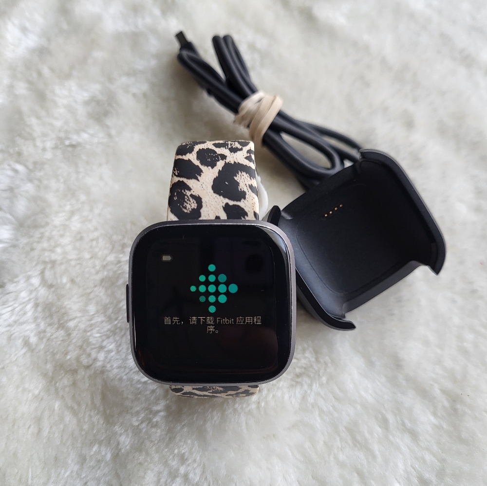 Fitbit Versa - image 3